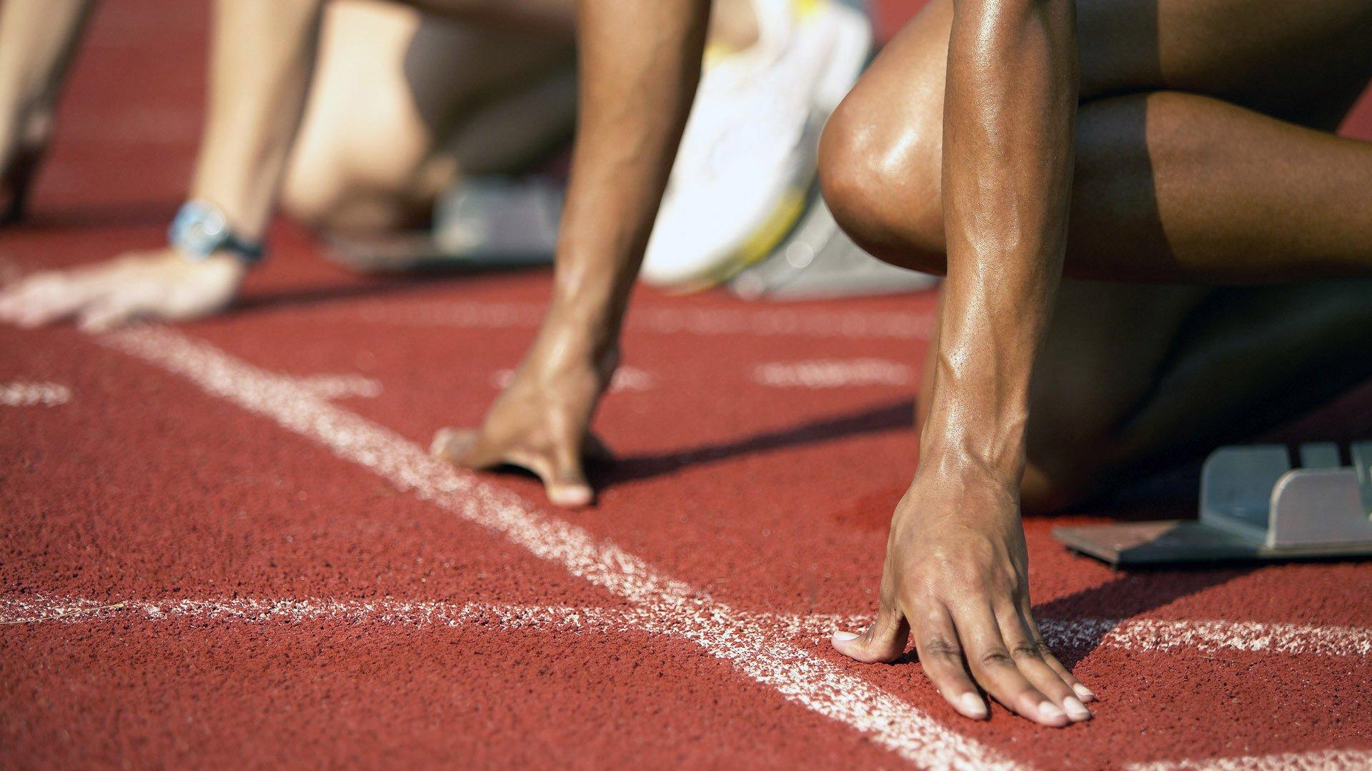 德约科维奇鏖战五盘险胜新星 第24座大满贯征程艰难启程