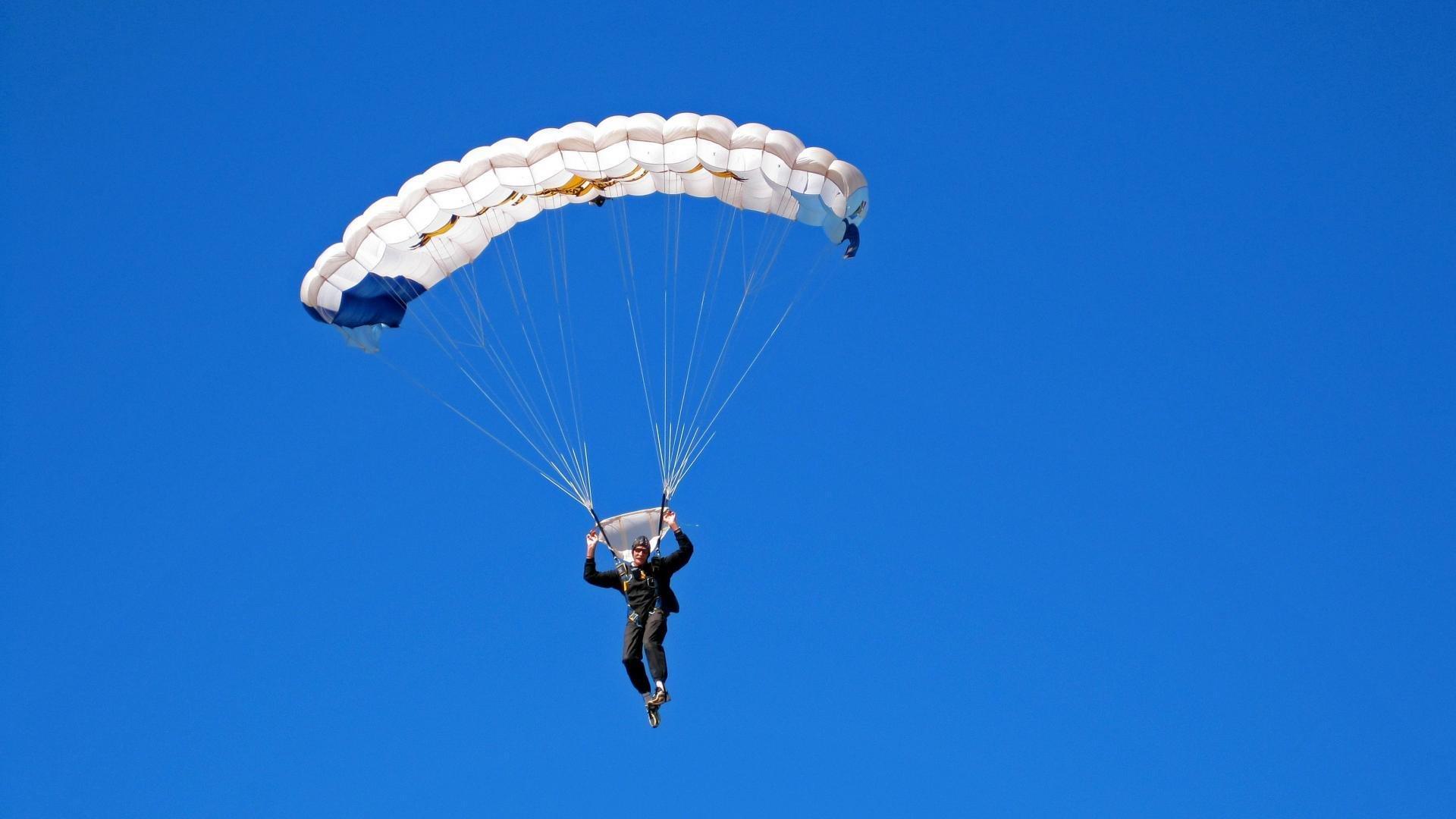 极限运动热潮席卷全球,运动员挑战人类体能新巅峰